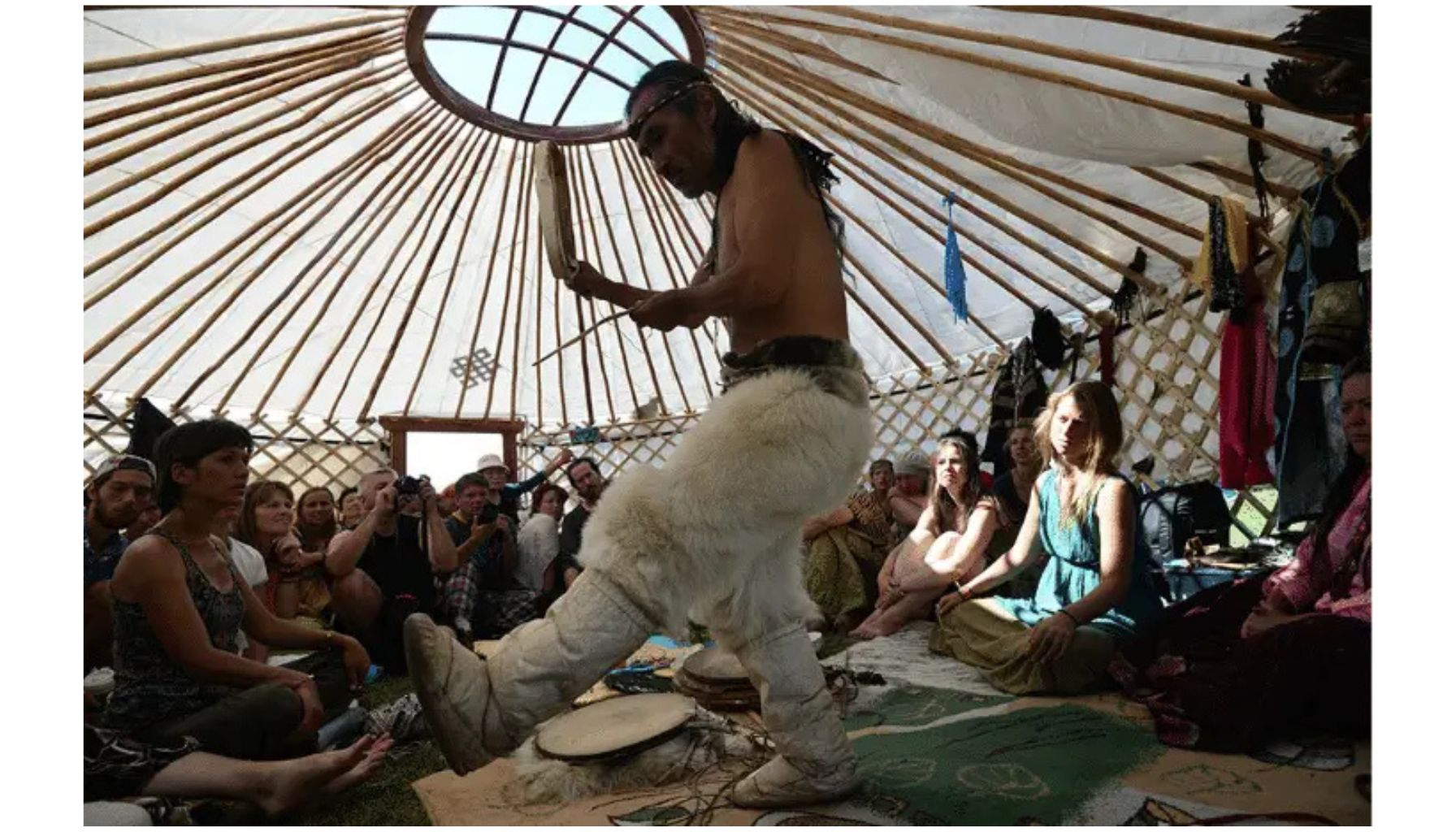 مراسم شمن ها